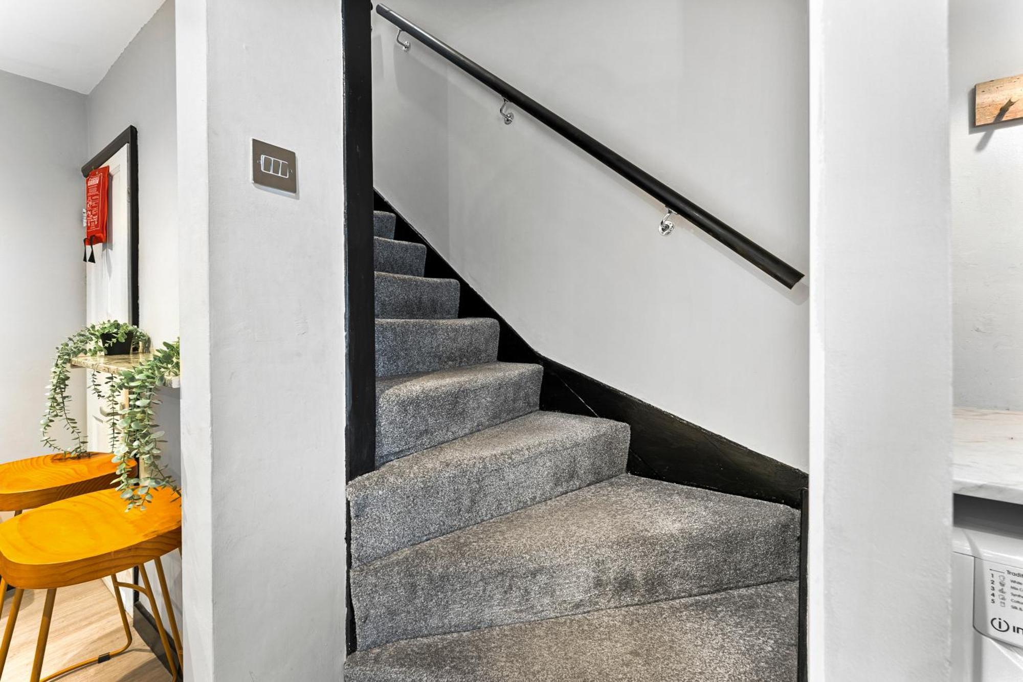30 Percent Off! Elegant Cottage Of Whitby - Sleeps 5 Экстерьер фото